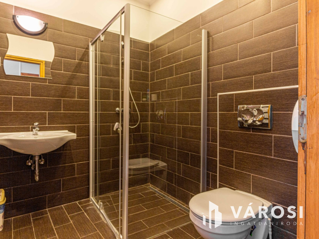 Belvárosi Apartman a Napfény Városában eladó!