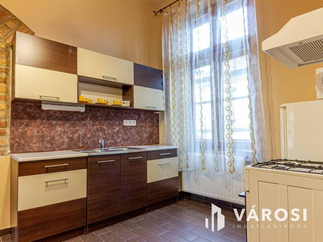 Belvárosi Apartman a Napfény Városában eladó!