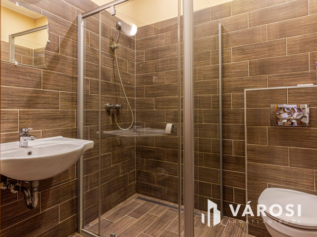 Belvárosi Apartman a Napfény Városában eladó!