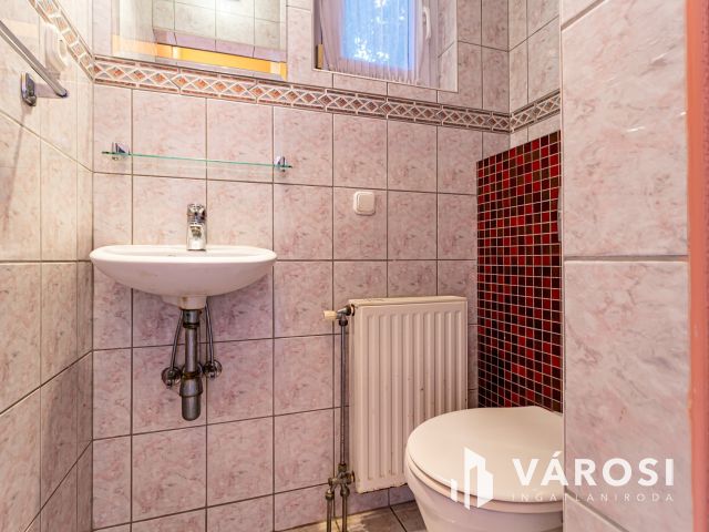 Zöldövezeti nyugalom a városhoz közel Csillaghegyen